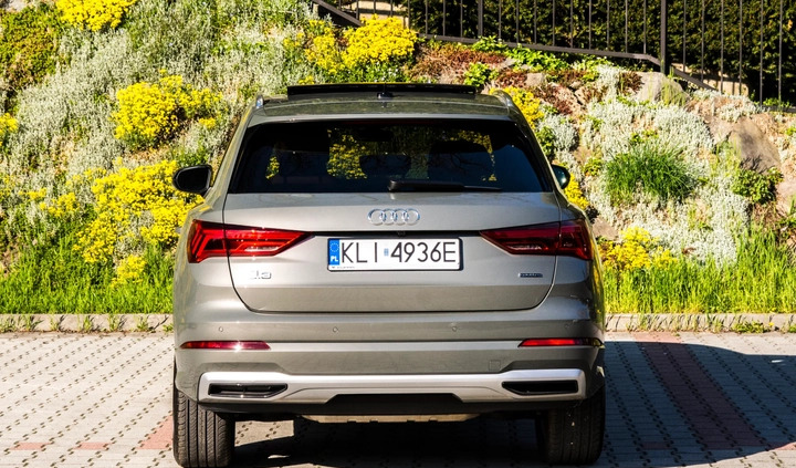 Audi Q3 cena 136500 przebieg: 17000, rok produkcji 2021 z Głuchołazy małe 704